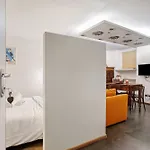 Rene De Challant Apartamento *