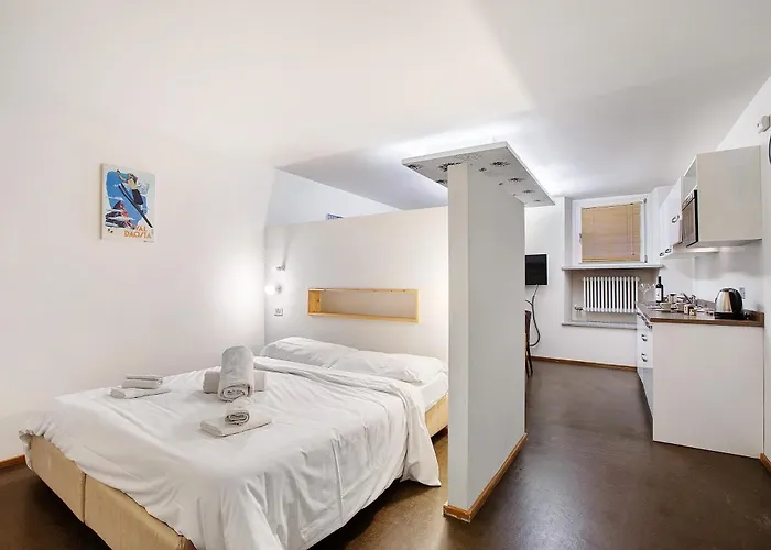 Rene De Challant Apartman *